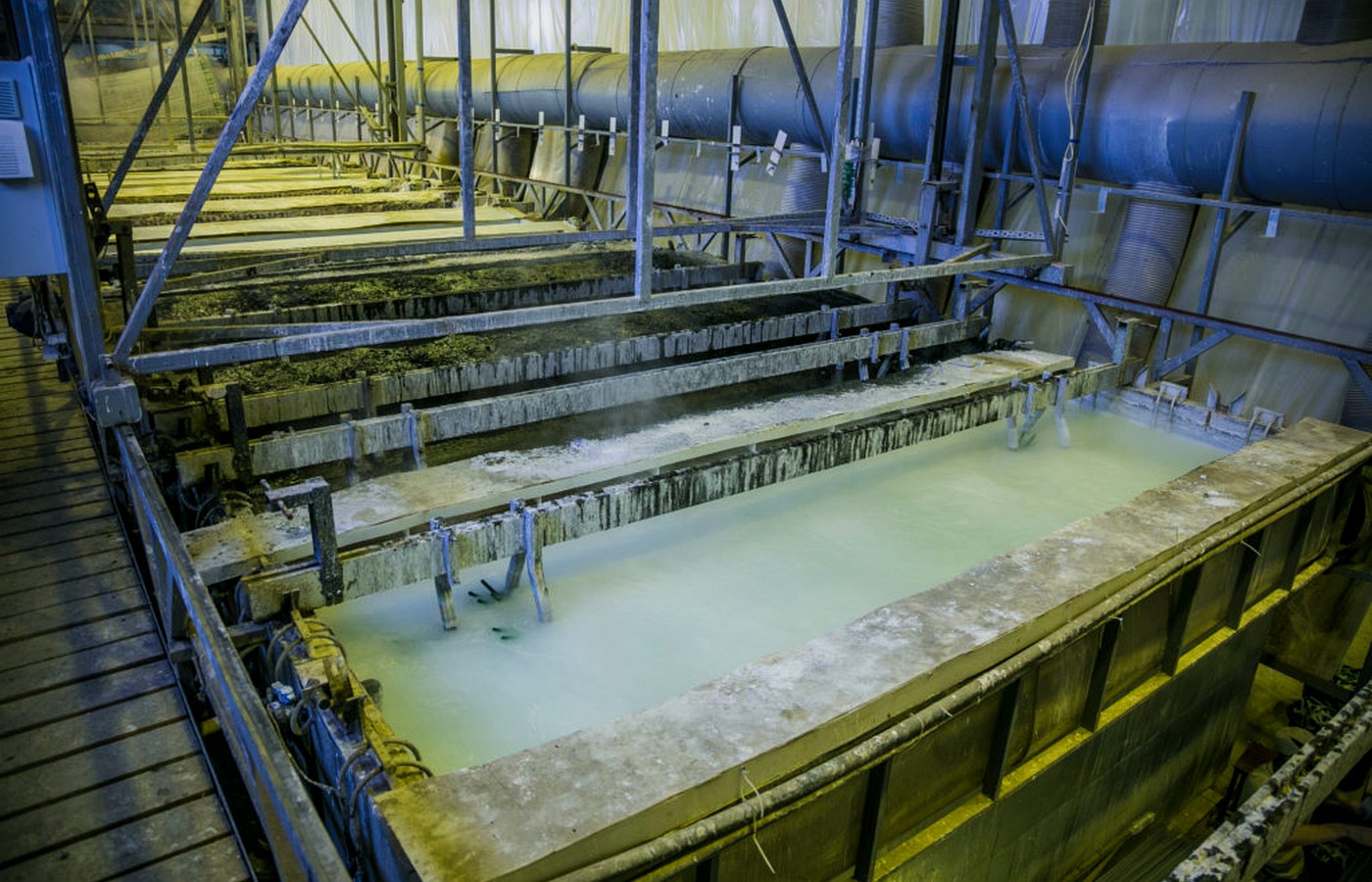 Acid pickling and passivation